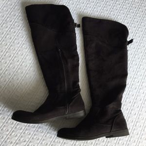 Black boots